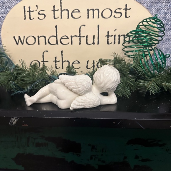 Angel-Vintage-Lying Down - Picture 4 of 6